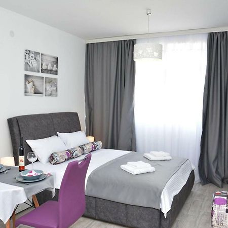 Small Oasis Apartment Tivat Kültér fotó