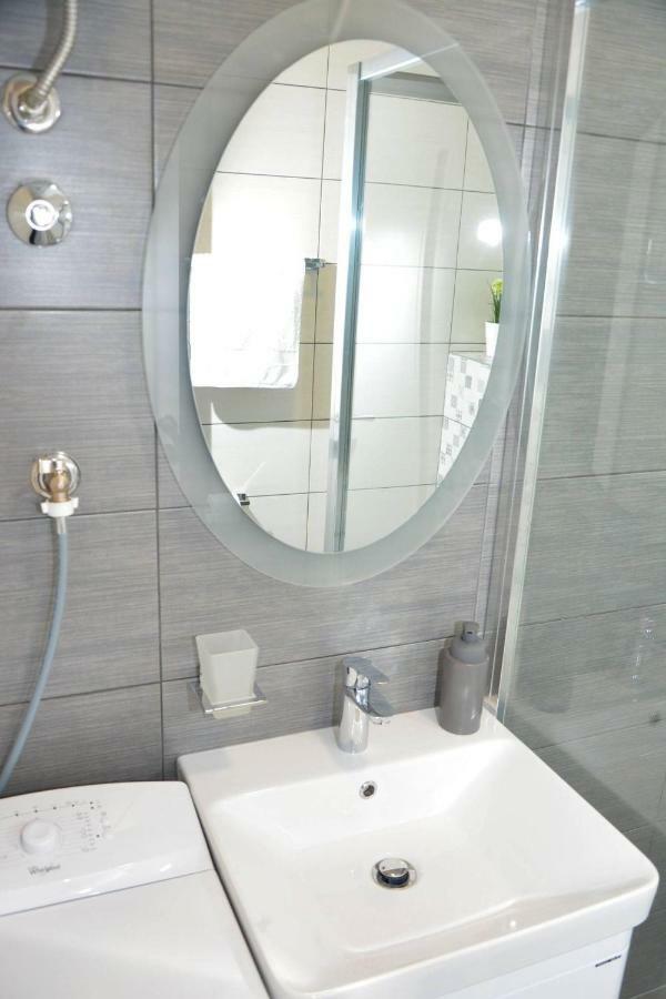 Small Oasis Apartment Tivat Kültér fotó