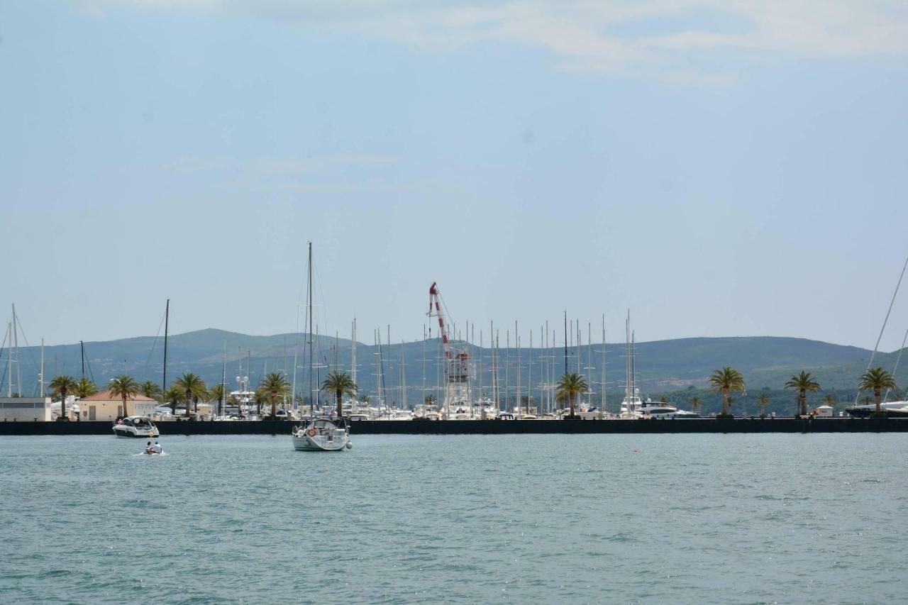 Small Oasis Apartment Tivat Kültér fotó